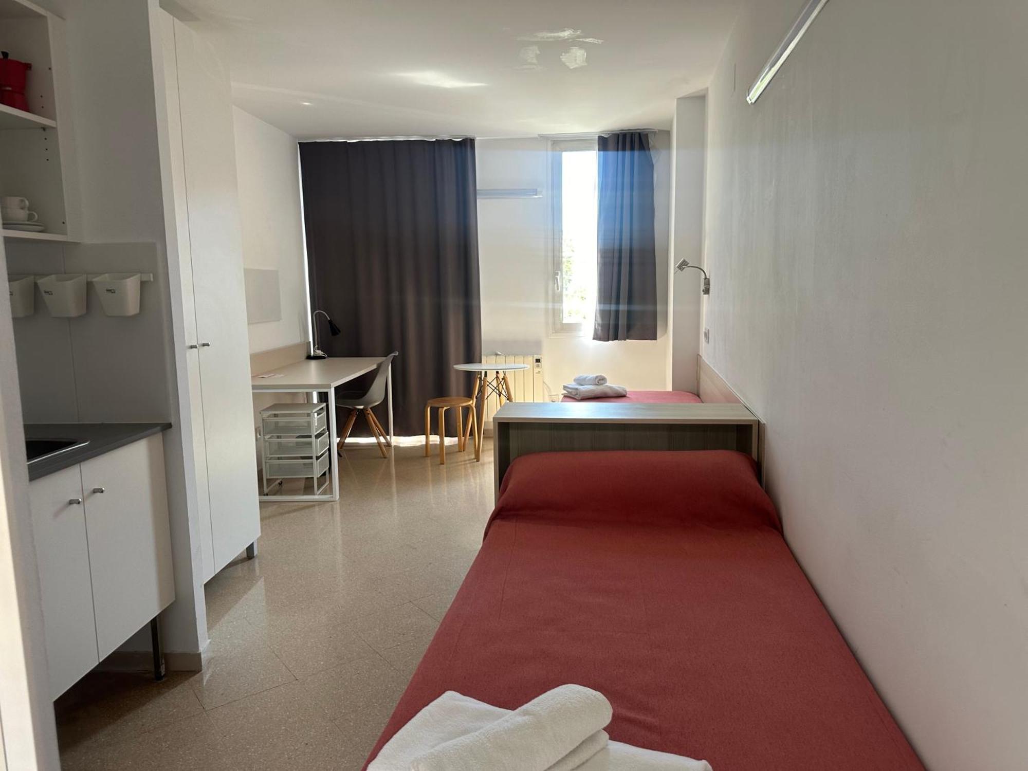 Residencia Universitaria Francesc Giralt i Serrà Terrassa Exterior foto